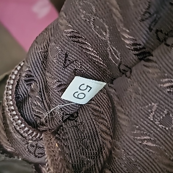 Prada backpack - Picture 9 of 11